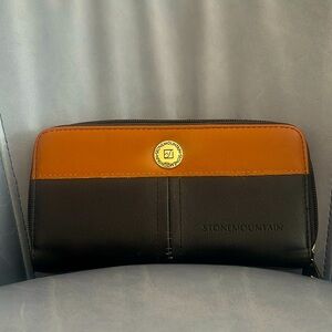 Stone Mountain Wallet